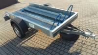 ,Sprzedam przyczepkę na dwa motory orginał , rok produkcji 2015 r orginał marki boro waga 150 kg dmc 750kg ,koło zapasowe, zarejestrowana.