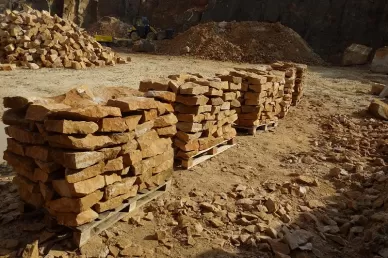 Kamień ogrodowy murowy łupek dzikówka  na skalniak skarpy